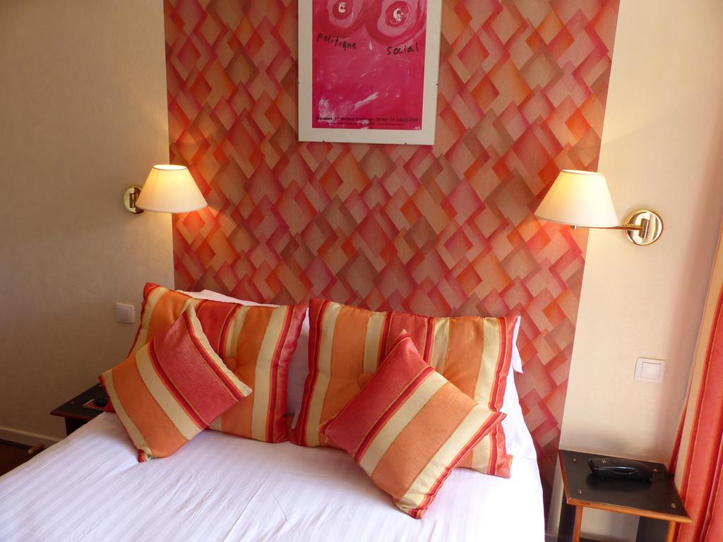 Hotel Restaurant Des Remparts ショーモン エクステリア 写真
