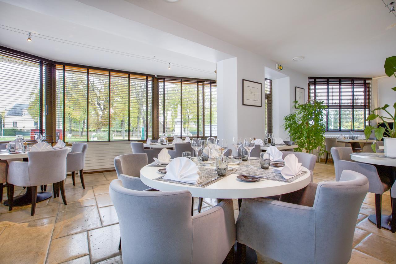 Hotel Restaurant Des Remparts ショーモン エクステリア 写真